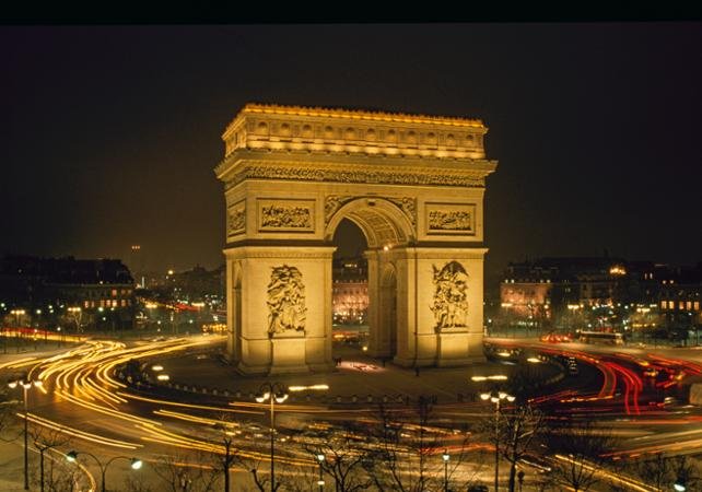 260/Tourisme/Arc-de-Triomphe---Jean-Marc-Charles-CMN-Paris.jpg