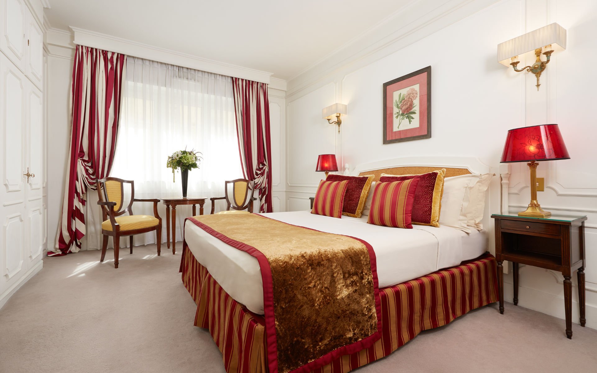 260/Rooms/Classique/Room_Deluxe_1_-__Majestic_Hotel-Spa.jpg